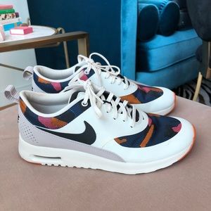 Nike Air Max Thea only worn a few times
